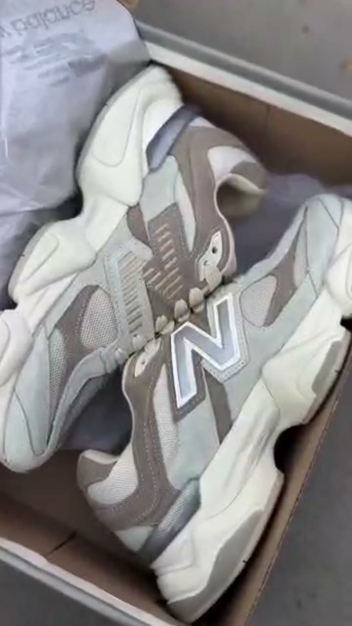 Sneakers za kijivu na taupe